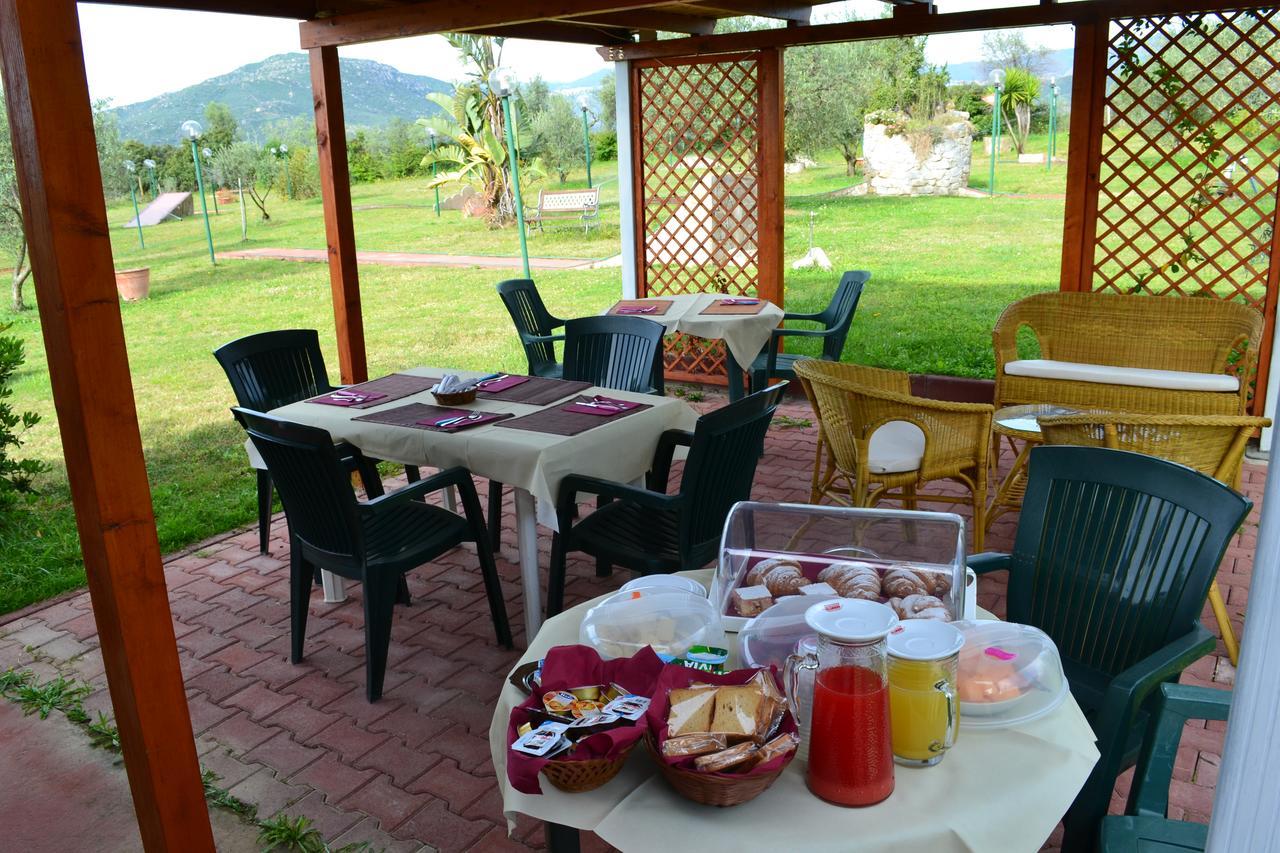 Villa Gladyr Lotzorai Esterno foto